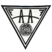 emblema univ católica branco