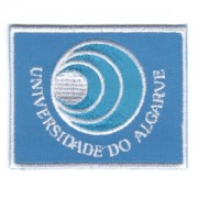 emblema universidade algarve azul claro rect.